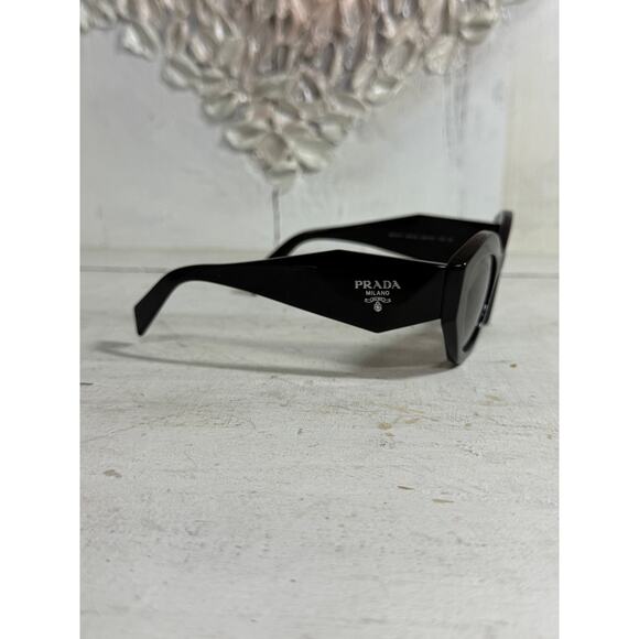 Prada Black/Grey Gradient SPR07Y 07Y 1AB-0A7 Symbole Cat-Eye Sunglasses - Picture 5 of 6
